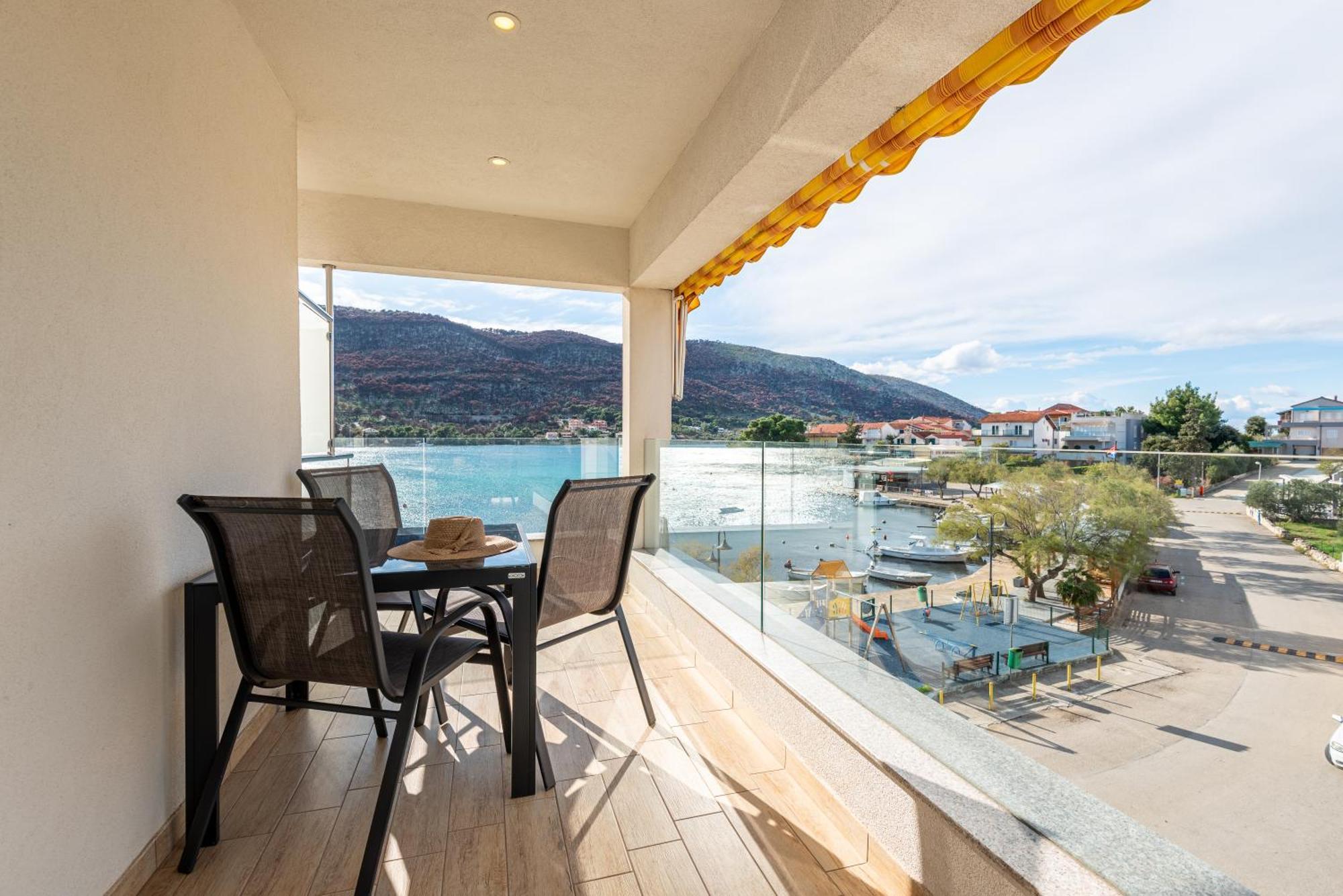 Apartments Holidays Roko Grebastica Ngoại thất bức ảnh