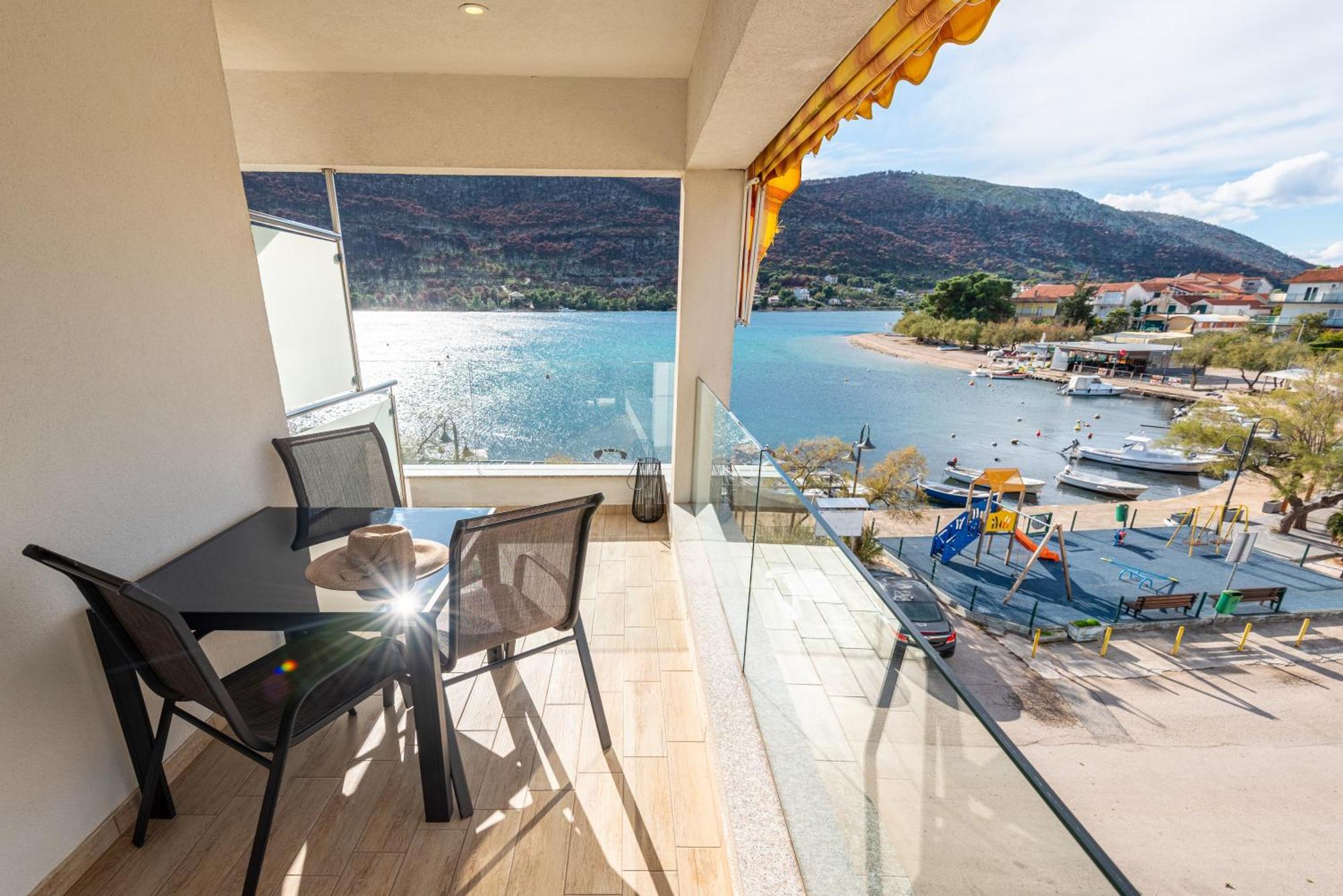 Apartments Holidays Roko Grebastica Ngoại thất bức ảnh