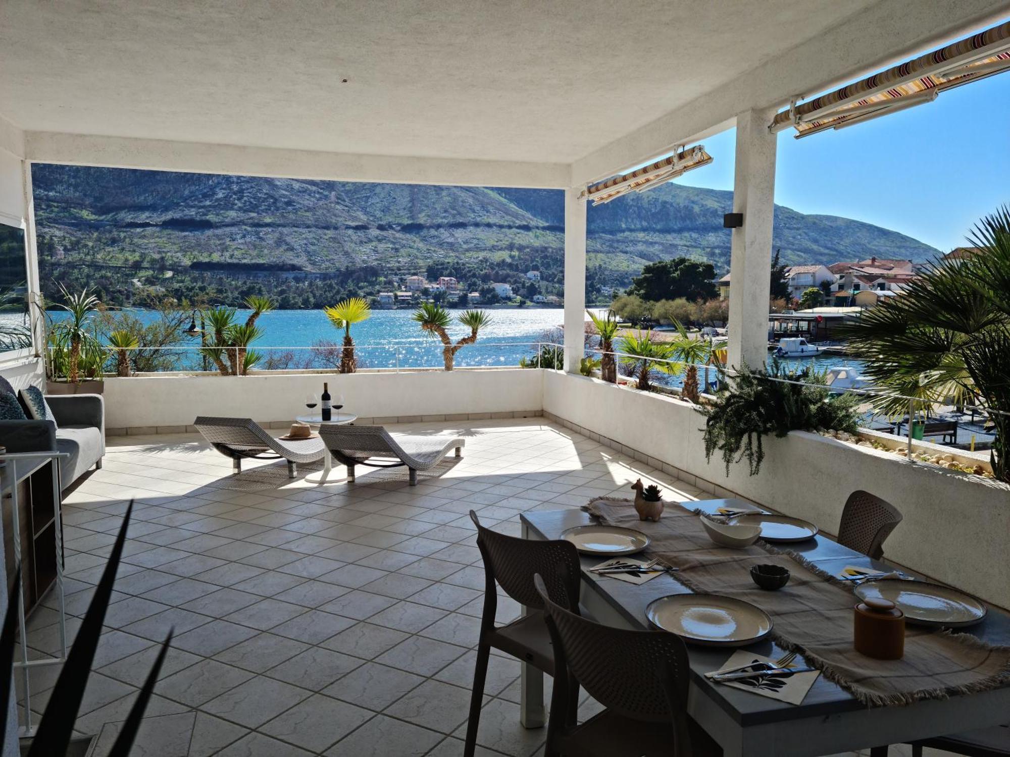 Apartments Holidays Roko Grebastica Phòng bức ảnh