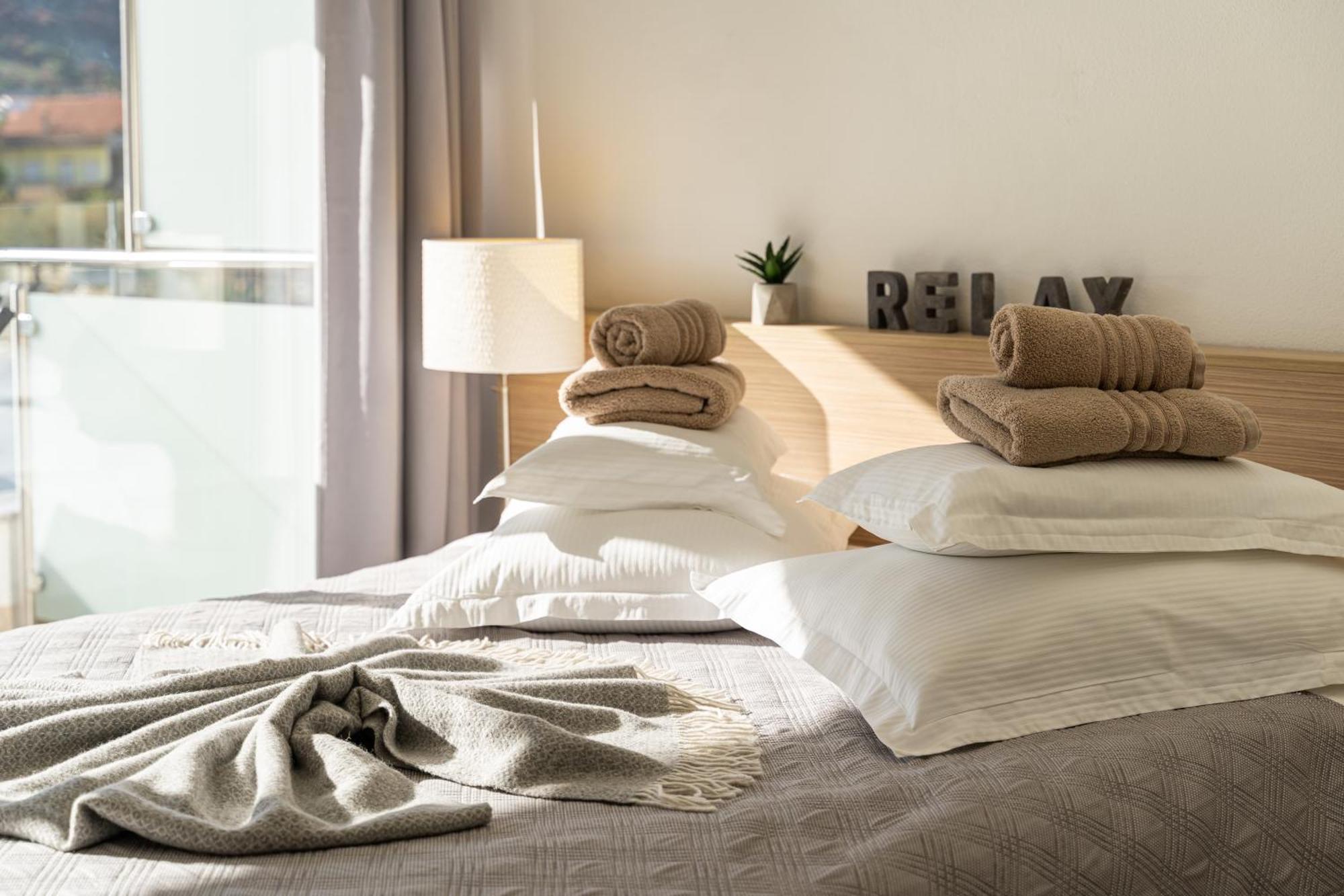 Apartments Holidays Roko Grebastica Phòng bức ảnh