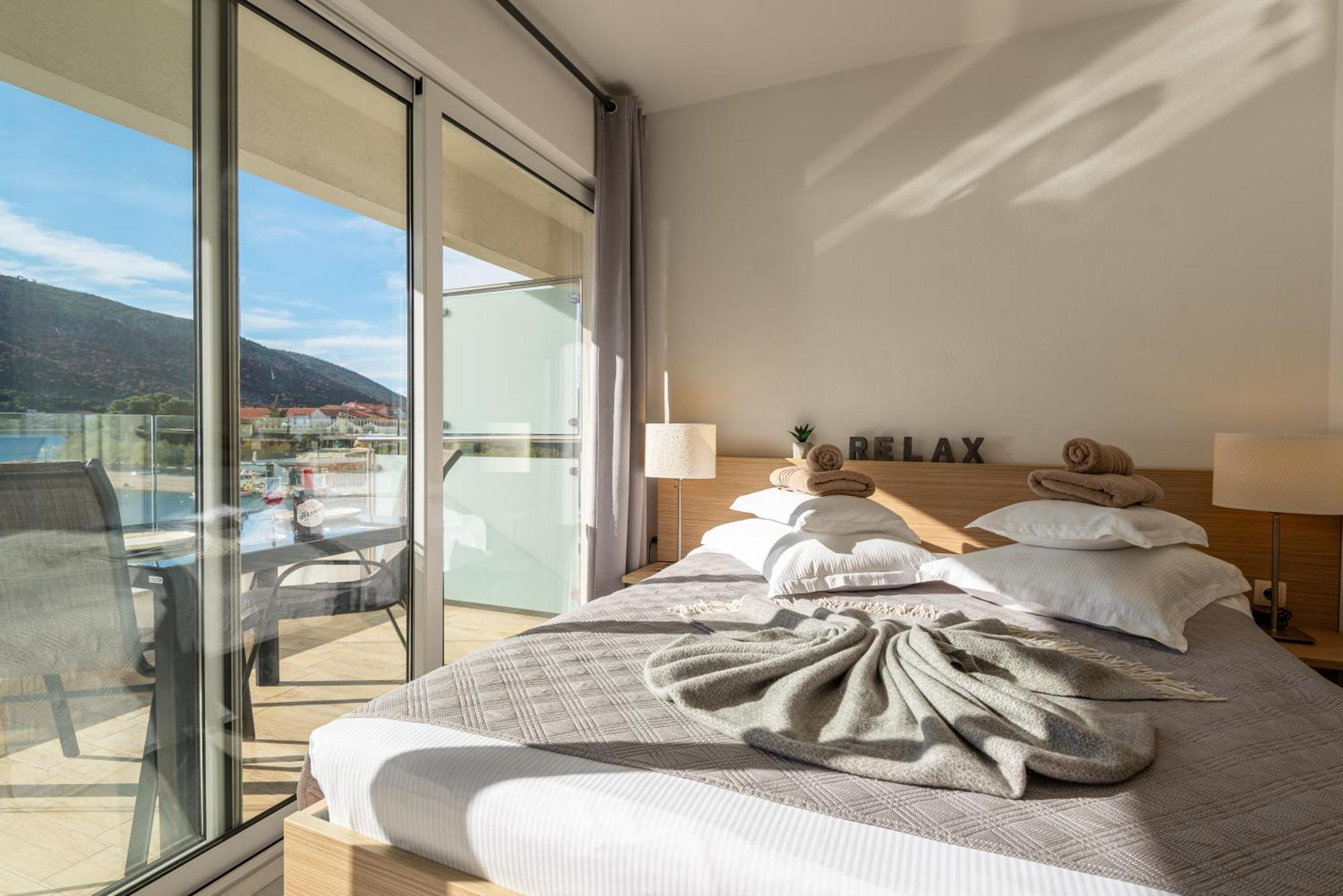 Apartments Holidays Roko Grebastica Phòng bức ảnh