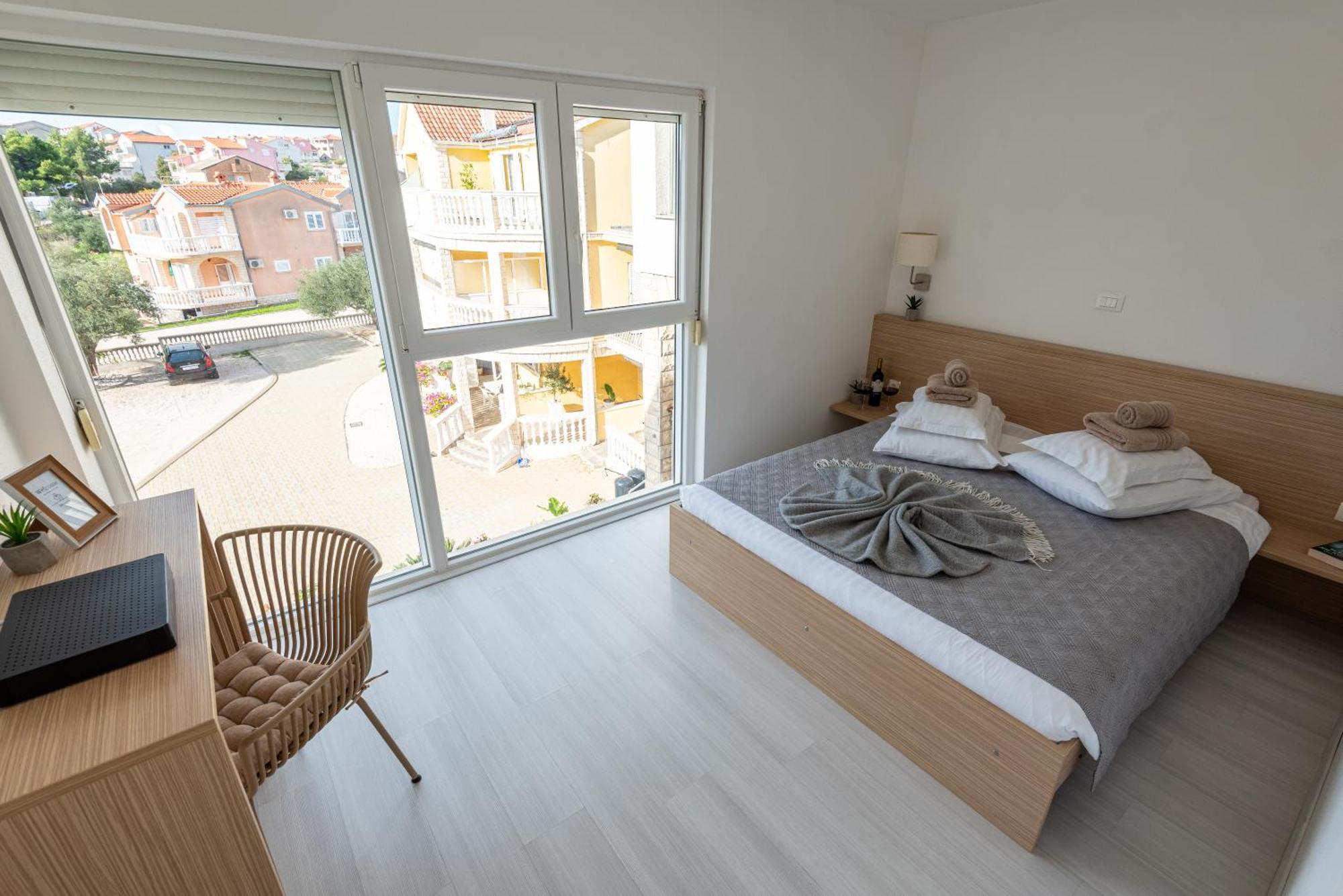 Apartments Holidays Roko Grebastica Phòng bức ảnh