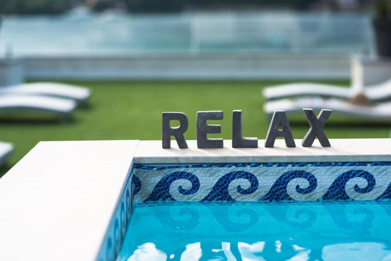 Apartments Holidays Roko Grebastica Ngoại thất bức ảnh